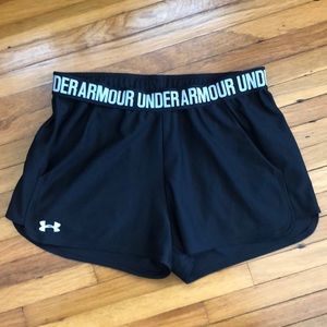Under Armour Women’s Shorts-Medium